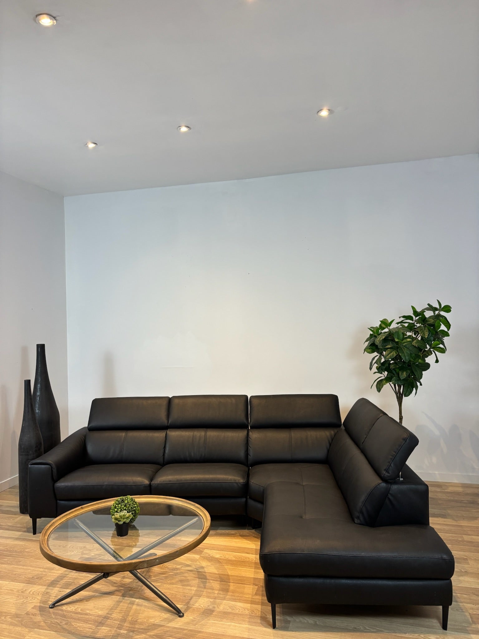 Structube Black Leather Sectional with Adjustable Headrests - IMG_7110.JPG