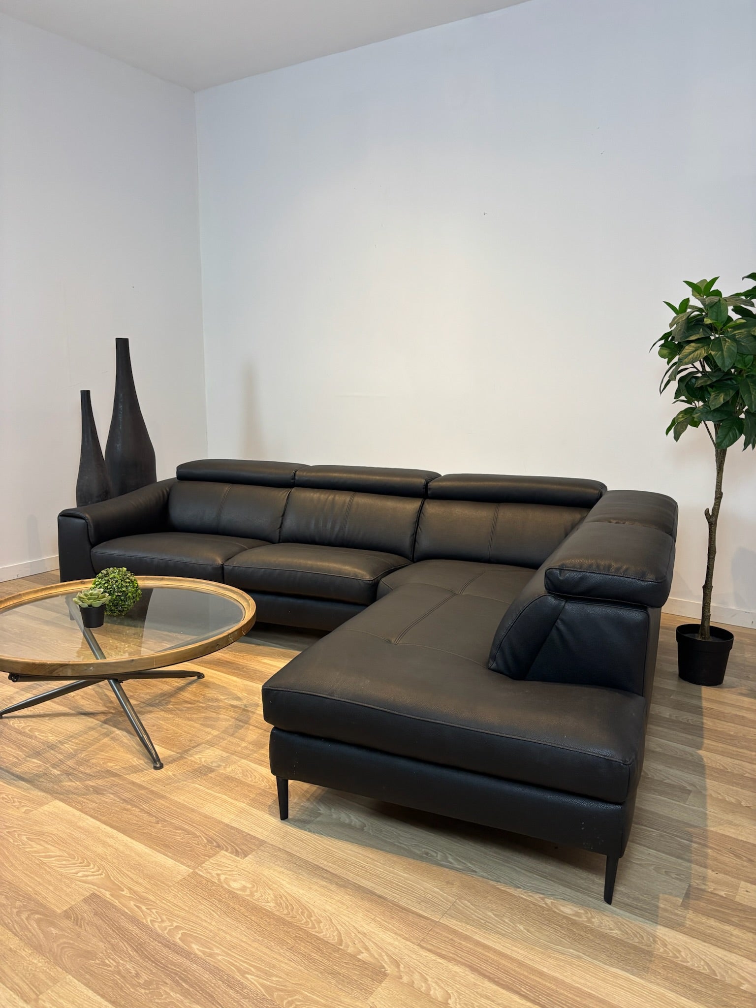 Structube Black Leather Sectional with Adjustable Headrests - IMG_7117.JPG
